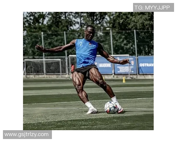 足球明星的运动天赋揭秘与培养之路探讨 足球明星的运动天赋揭秘与培养之路探讨